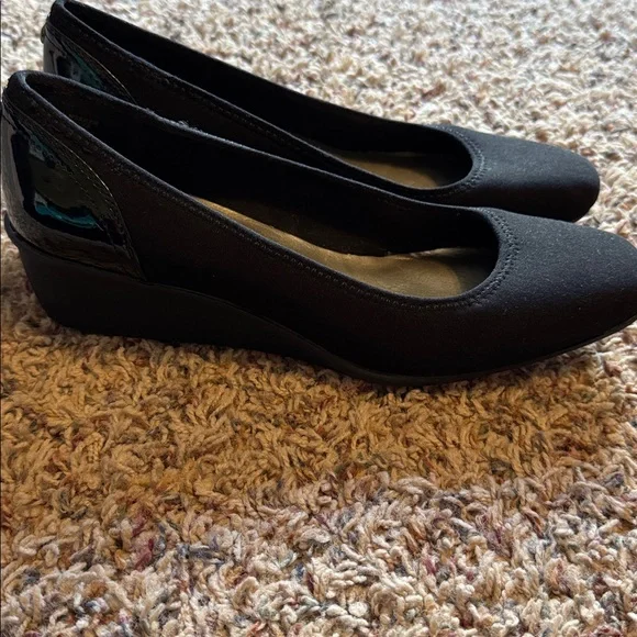 Anne Klein Sport Women's Black Shoes - Picture 2 of 4